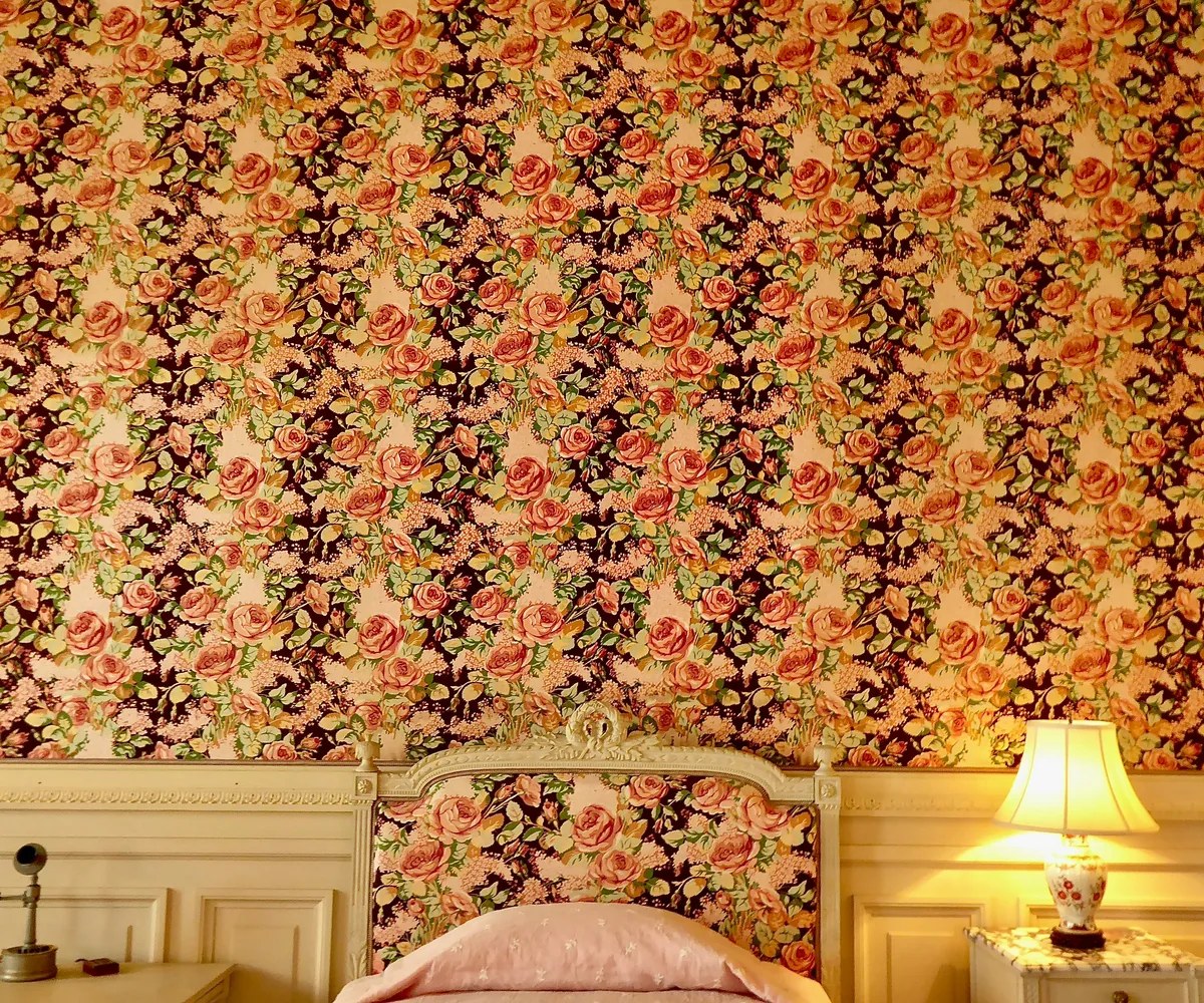 Designer wallpaper installation by MMA Pro Painting